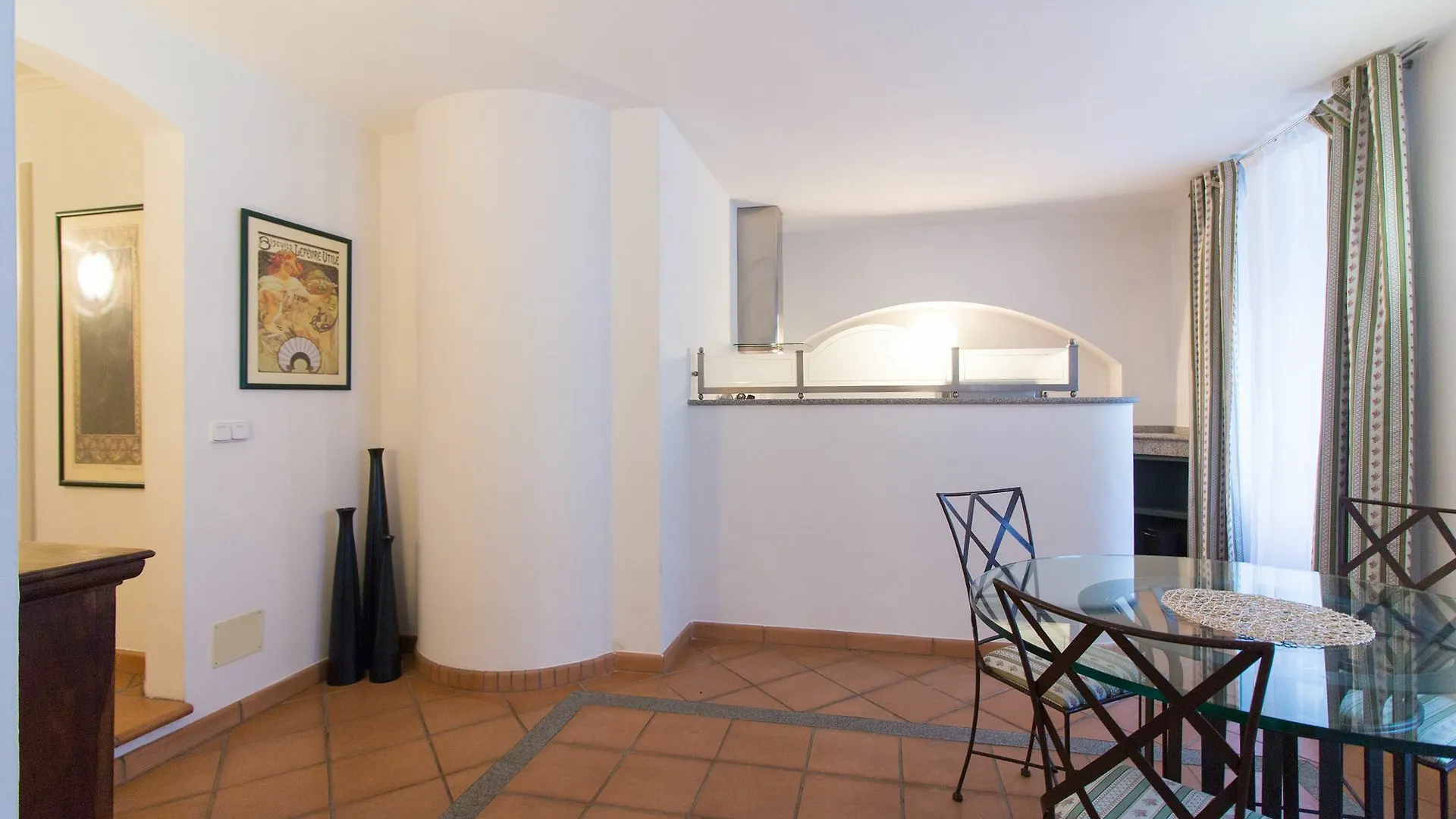 Attic Hroznova - Charles Bridge Apartment Prague 0*,