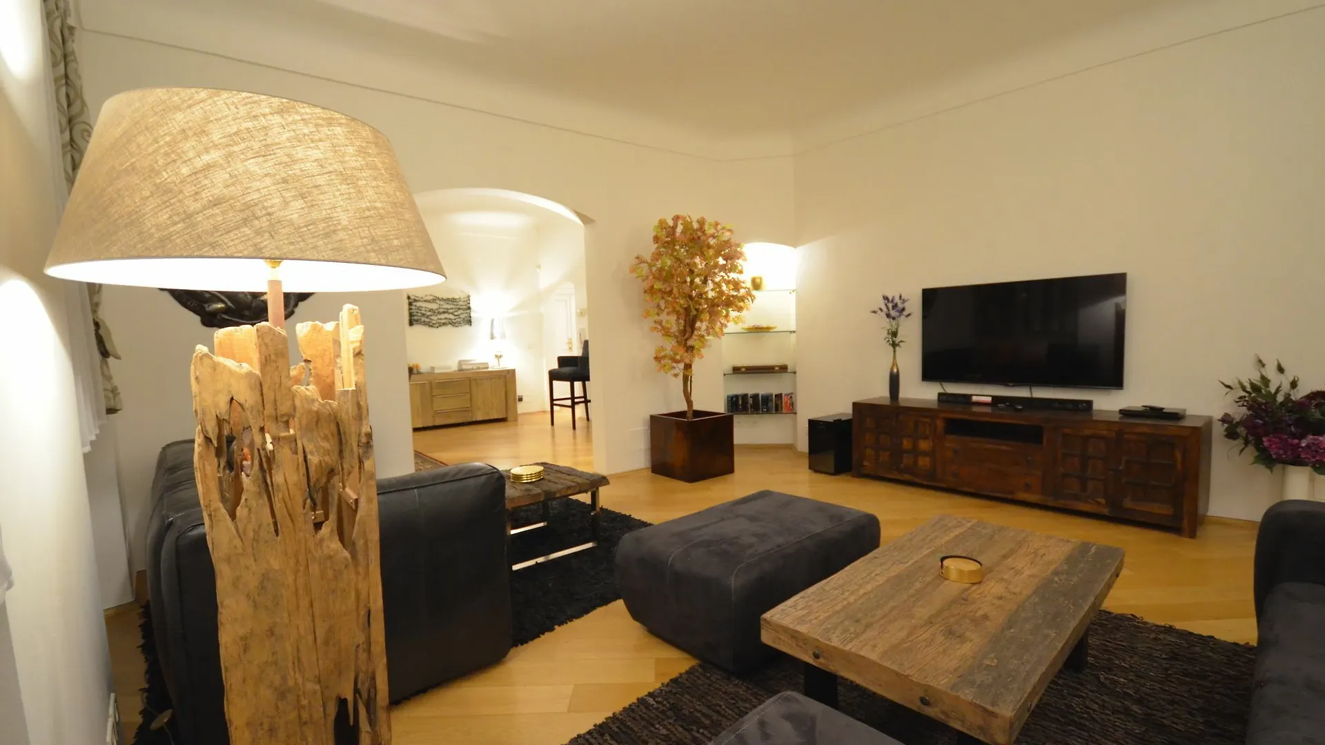 Attic Hroznova - Charles Bridge Appartement Praag