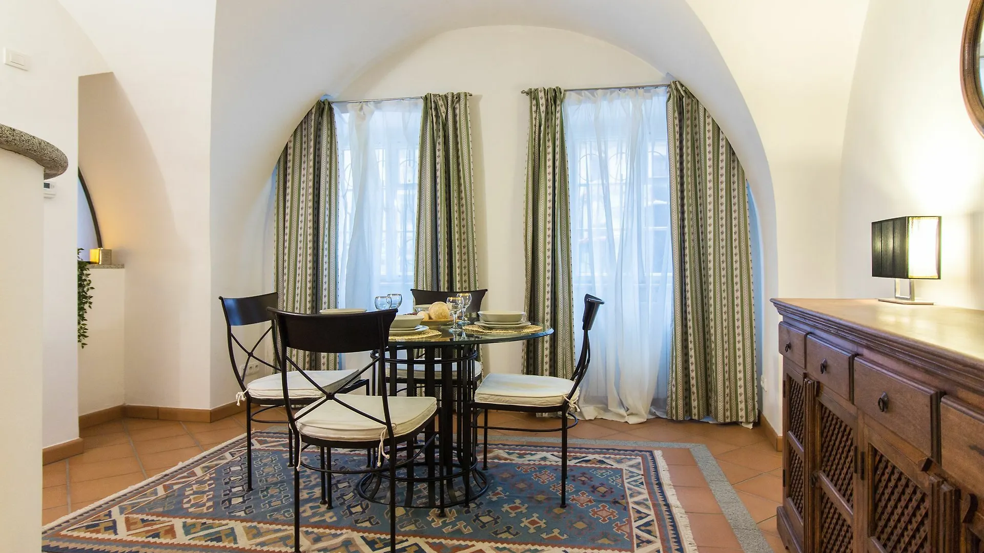 Attic Hroznova - Charles Bridge Apartment Prague