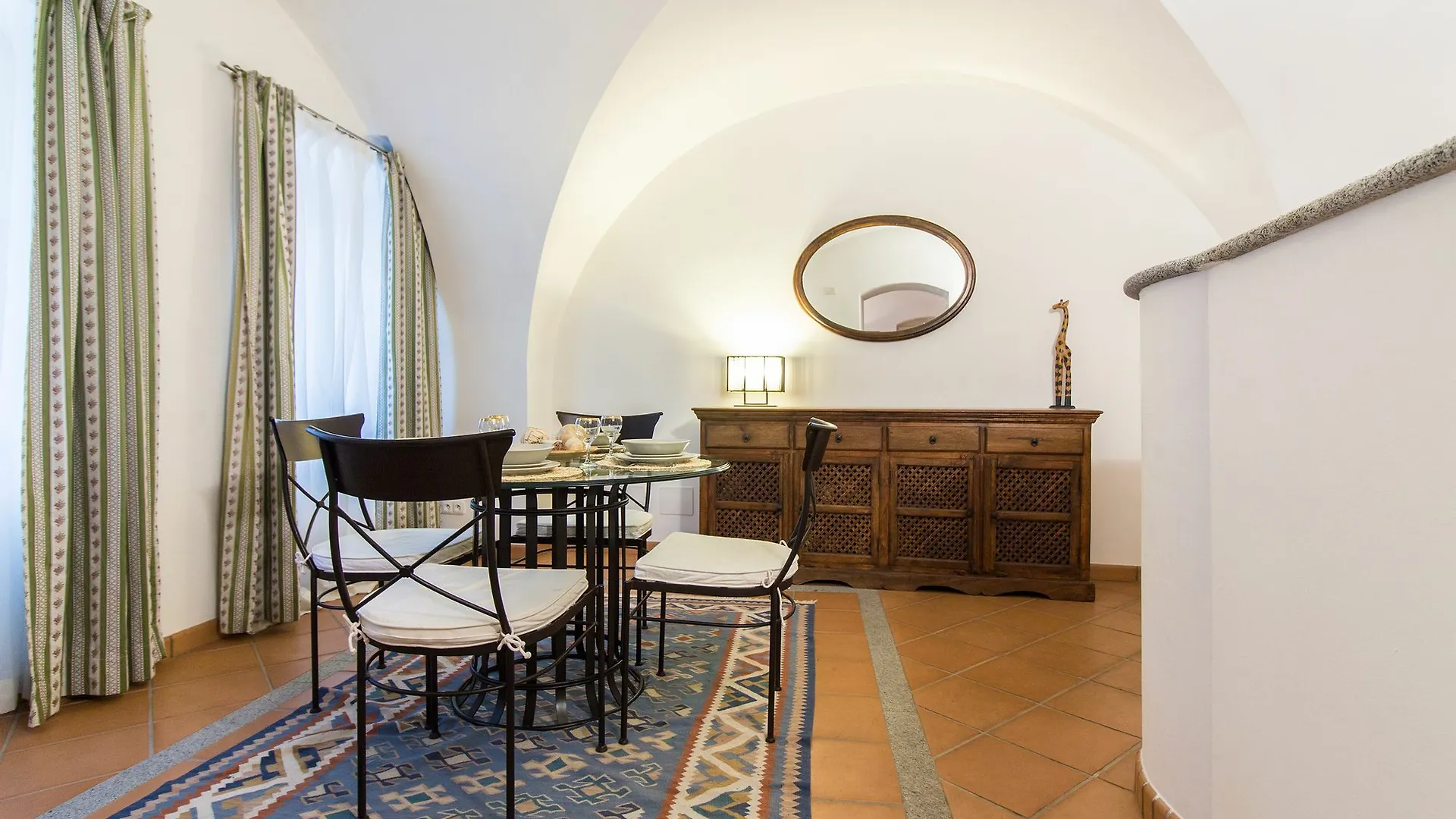 Attic Hroznova - Charles Bridge Apartment Prague